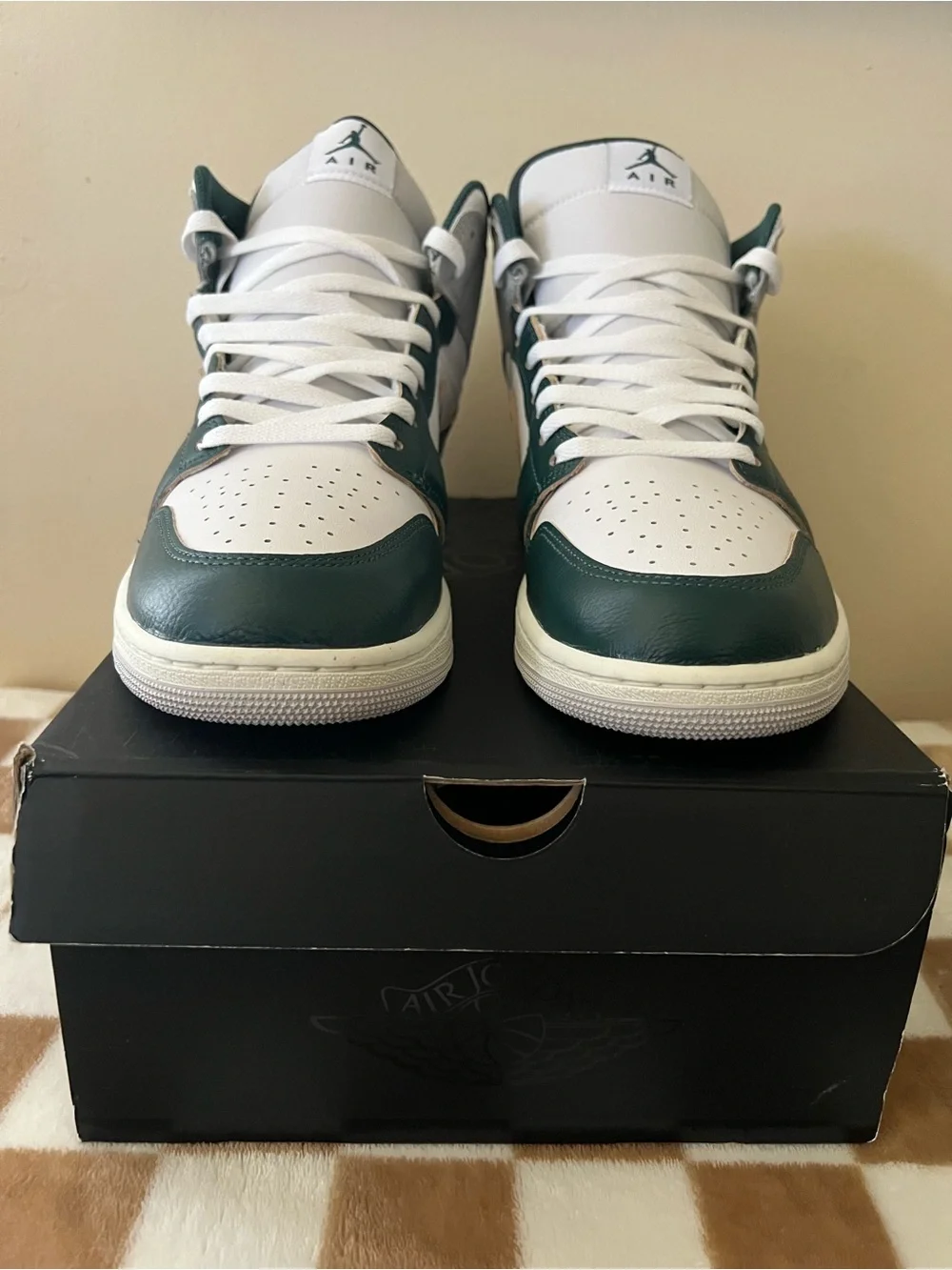 Nike Air Jordan 1 Mid SE Sneakers White/Green/Grey FQ7720 103 Men’s Sz 11.5 BNIB